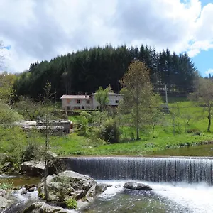Gîte-la Combelle Séjour à la campagne Dornas